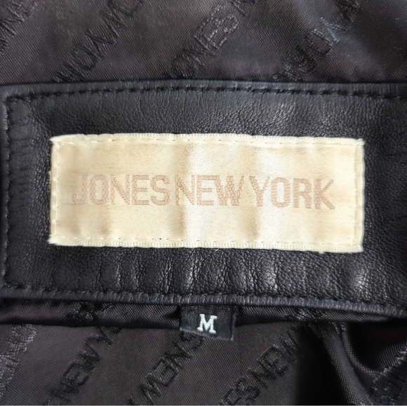 Women's Black Leather Jacket - Picture 8 of 10